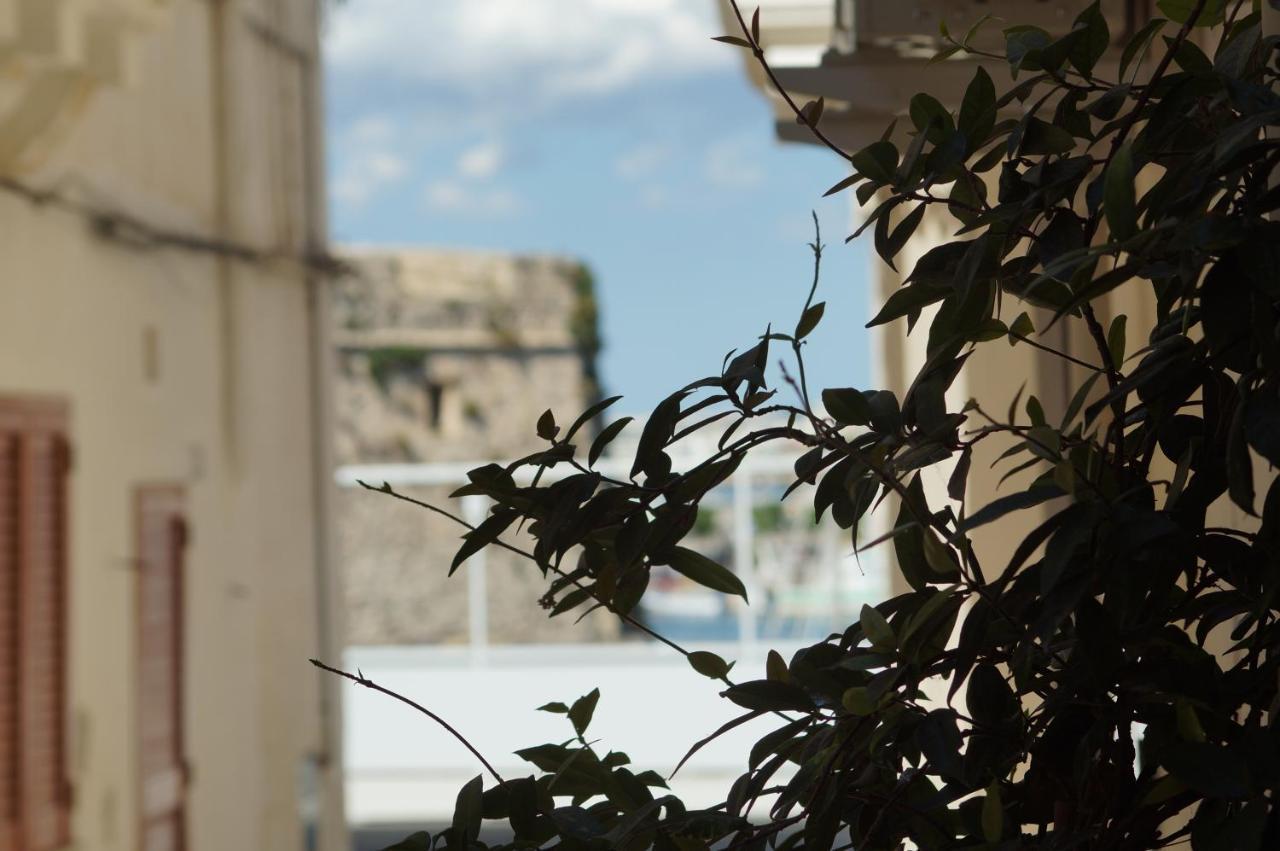 Palazzo Barba Bed & Breakfast Gallipoli Bagian luar foto