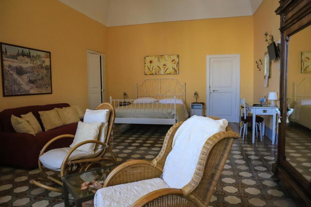 Palazzo Barba Bed & Breakfast Gallipoli Bagian luar foto